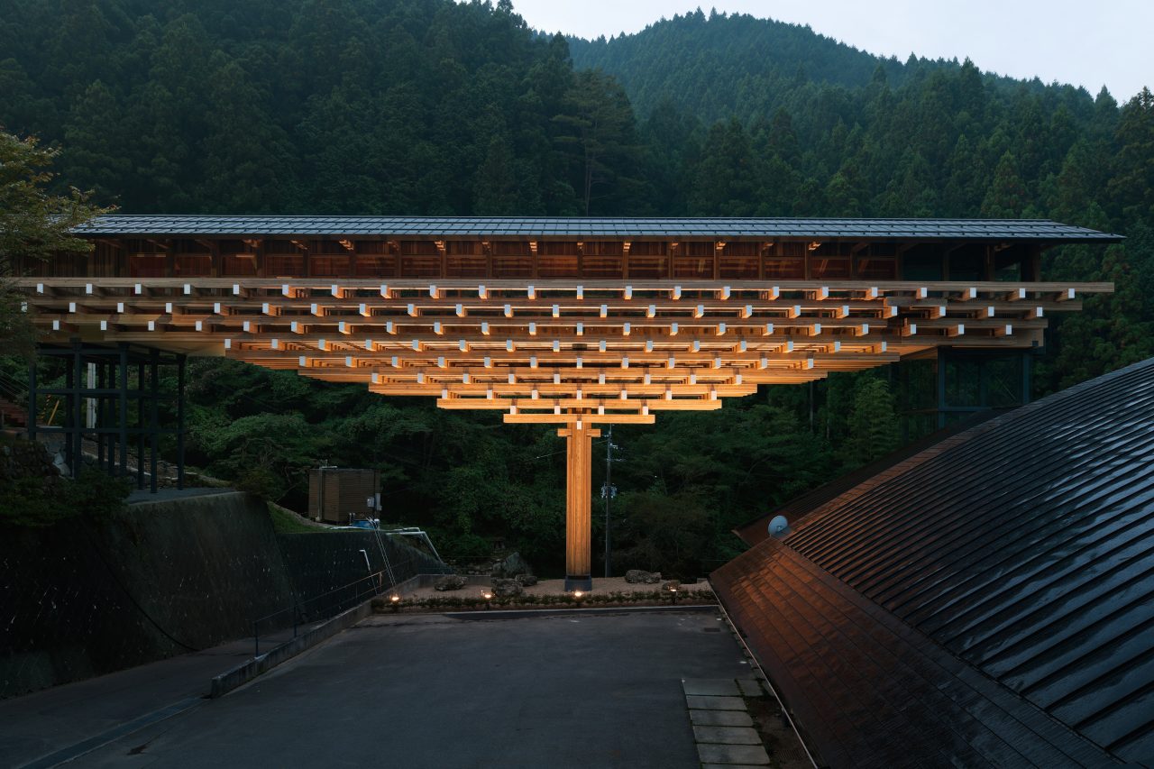 modern japanese architecture characteristics